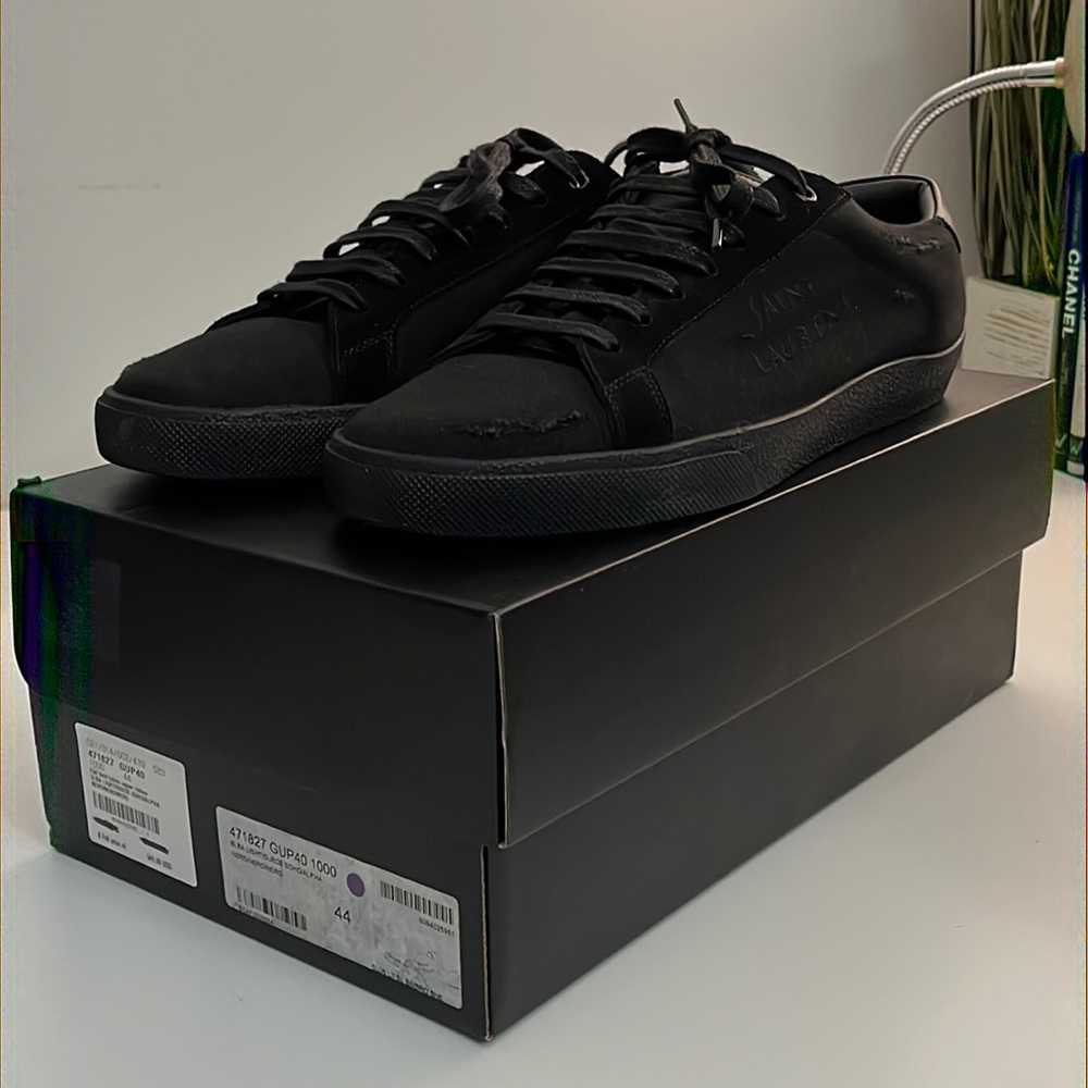 Saint Laurent Distressed Logo Sneaker 11/44 - Picture 2 of 8